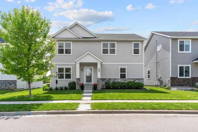 3006 Hemingway Drive, Chaska, MN 55318