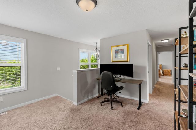 3006 Hemingway Drive, Chaska, MN 55318