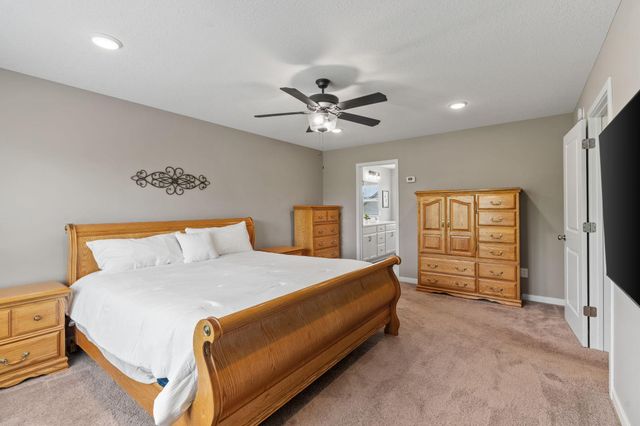 3006 Hemingway Drive, Chaska, MN 55318