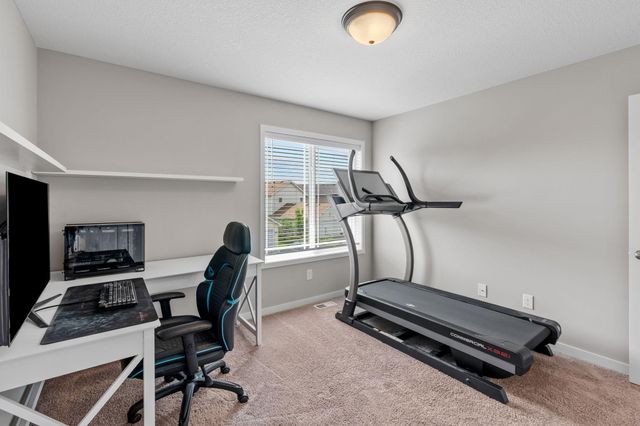 3006 Hemingway Drive, Chaska, MN 55318