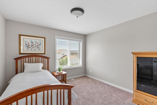 3006 Hemingway Drive, Chaska, MN 55318