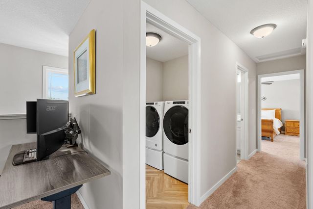 3006 Hemingway Drive, Chaska, MN 55318