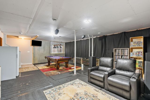 3006 Hemingway Drive, Chaska, MN 55318