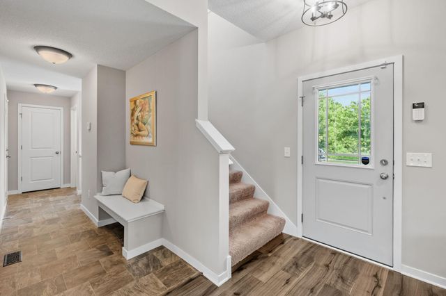 3006 Hemingway Drive, Chaska, MN 55318