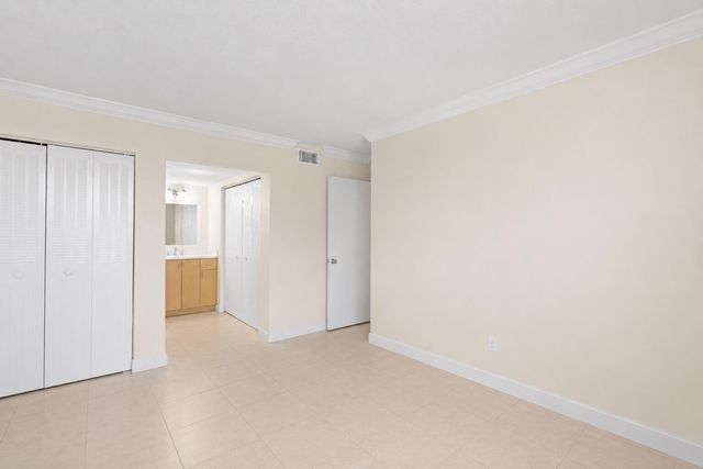 9470 Live Oak Place 409, Davie, FL 33324