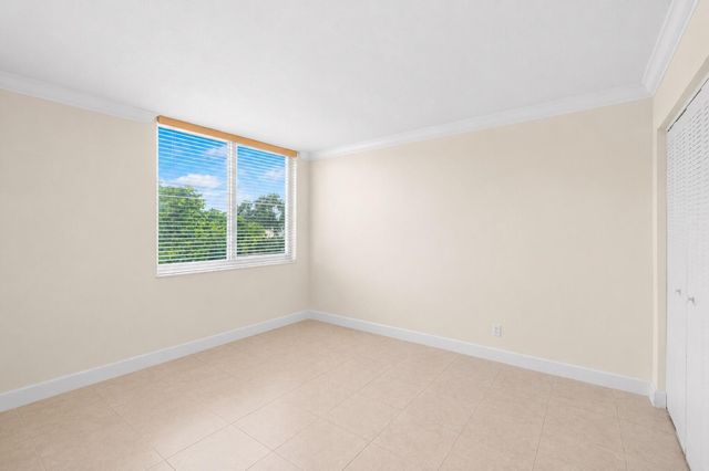 9470 Live Oak Place 409, Davie, FL 33324