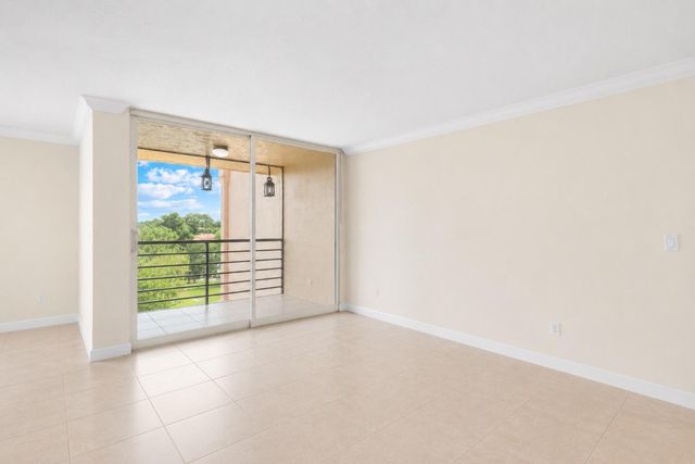 9470 Live Oak Place 409, Davie, FL 33324