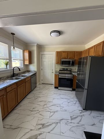 1813 Pearl St, Nashville, TN 37203