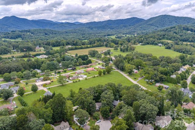 303 Theron Court, Candler, NC 28715