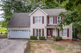 303 Theron Court, Candler, NC 28715