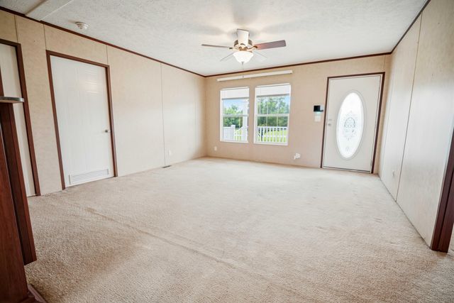 23 Astor Lane, Crab Orchard, KY 40419