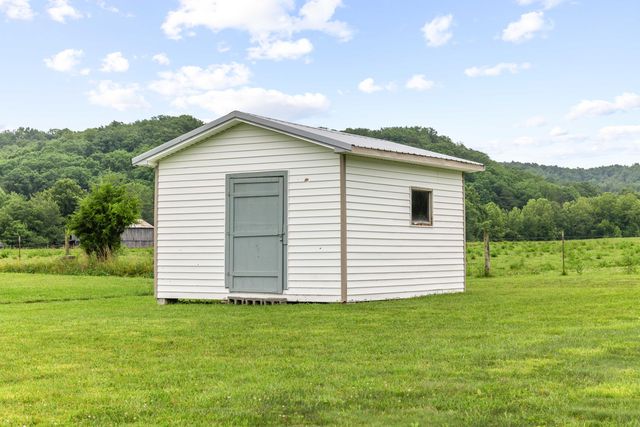 23 Astor Lane, Crab Orchard, KY 40419