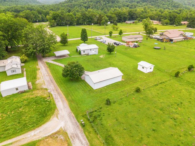 23 Astor Lane, Crab Orchard, KY 40419