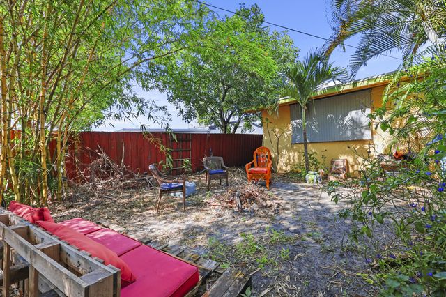 112 San Juan Drive, Palm Springs, FL 33461