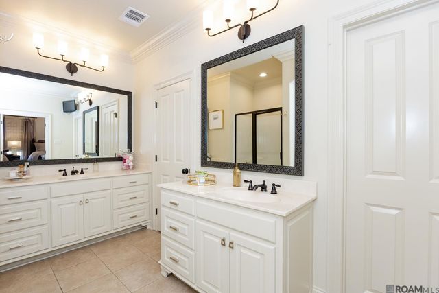 9535 Magnolia Crossing Dr, Greenwell Springs, LA 70739