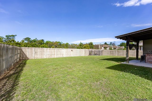 9535 Magnolia Crossing Dr, Greenwell Springs, LA 70739