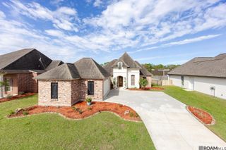 9535 Magnolia Crossing Dr, Greenwell Springs, LA 70739