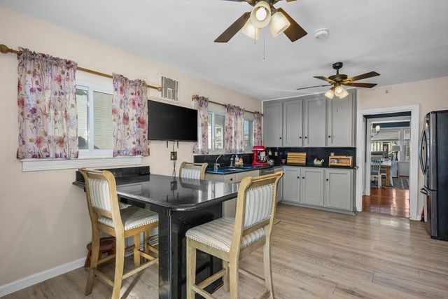 29 Waldo St, New Bedford, MA 02745