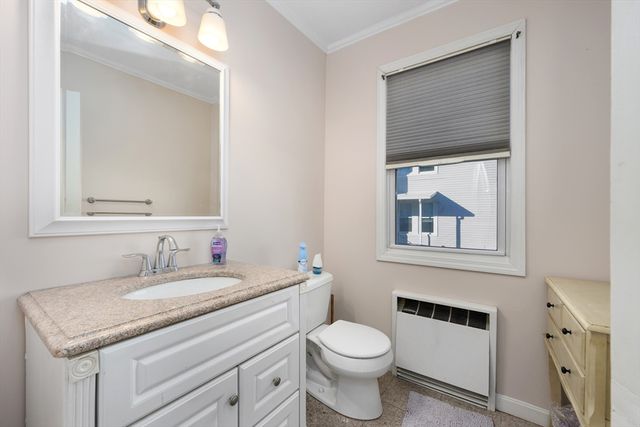 29 Waldo St, New Bedford, MA 02745