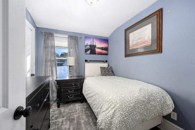 29 Waldo St, New Bedford, MA 02745