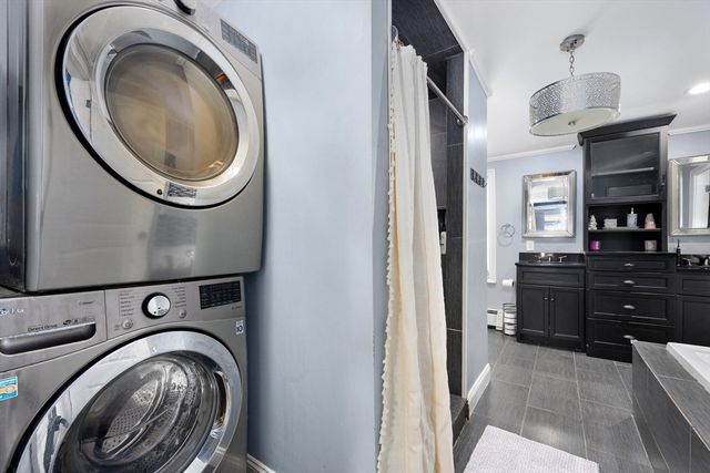 29 Waldo St, New Bedford, MA 02745