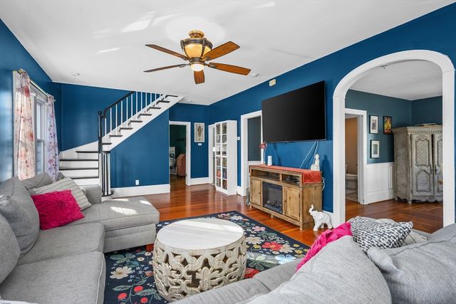 29 Waldo St, New Bedford, MA 02745