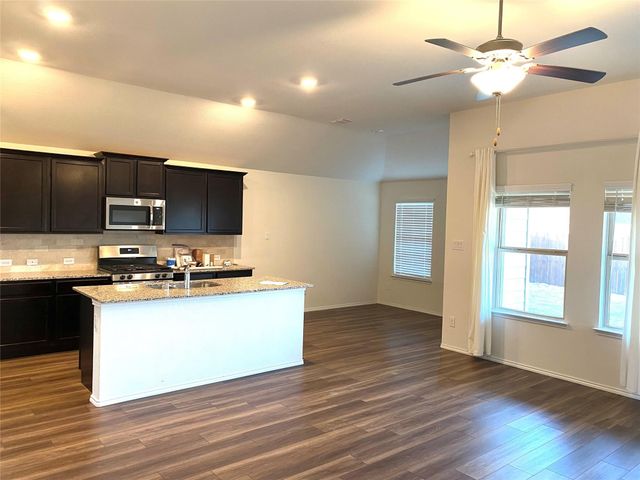 448 Saguaro Drive, Fort Worth, TX 76052