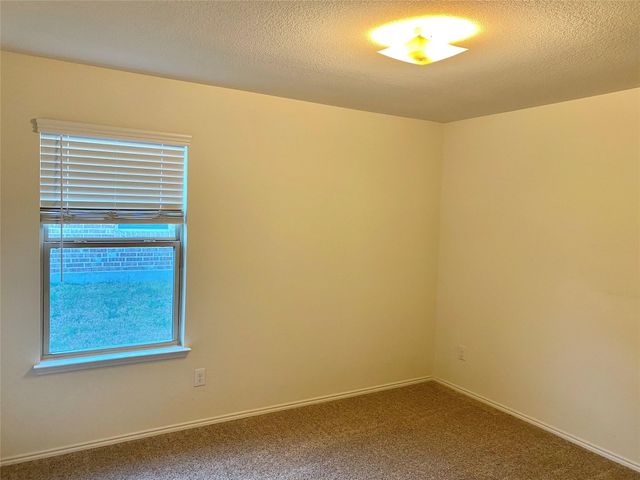 448 Saguaro Drive, Fort Worth, TX 76052