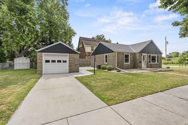 413 E GRANT STREET, Appleton, WI 54911