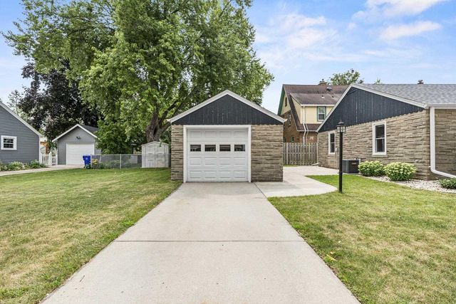 413 E GRANT STREET, Appleton, WI 54911