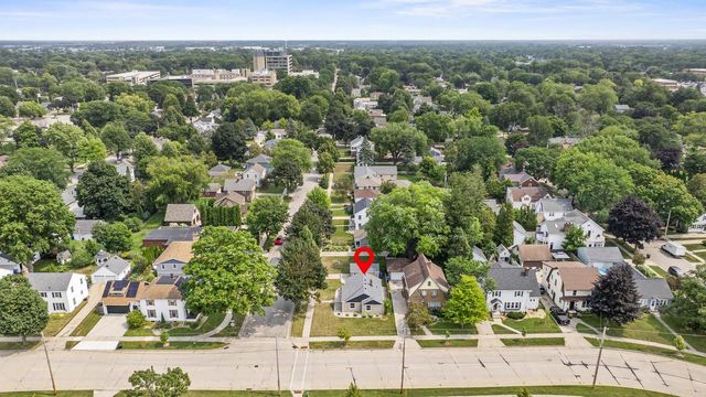 413 E GRANT STREET, Appleton, WI 54911
