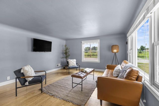413 E GRANT STREET, Appleton, WI 54911