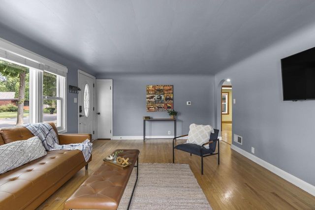 413 E GRANT STREET, Appleton, WI 54911