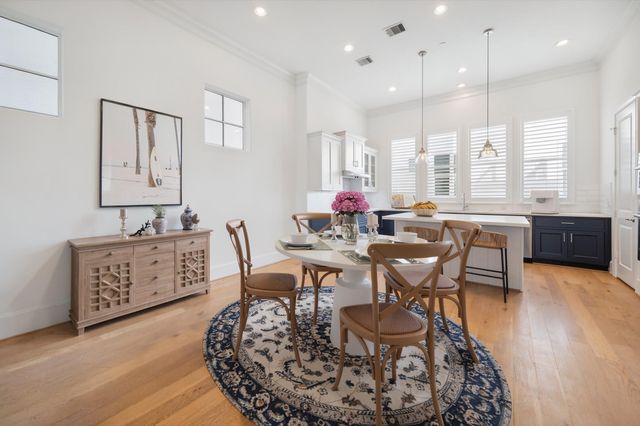 2714 Harvard Street, Houston, TX 77008