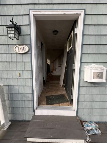 140 Lake View Road, Cranston, RI 02920