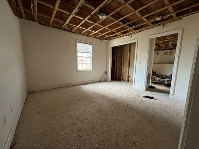 140 Lake View Road, Cranston, RI 02920