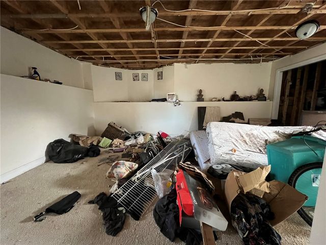 140 Lake View Road, Cranston, RI 02920