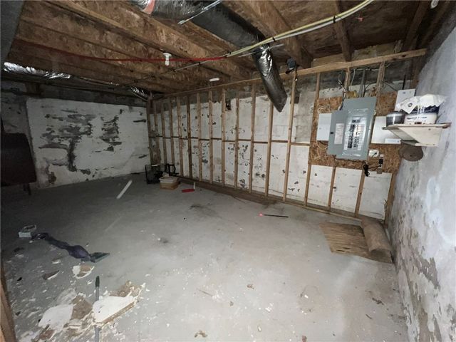 140 Lake View Road, Cranston, RI 02920