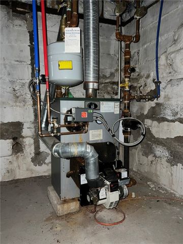 140 Lake View Road, Cranston, RI 02920