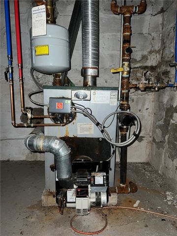 140 Lake View Road, Cranston, RI 02920