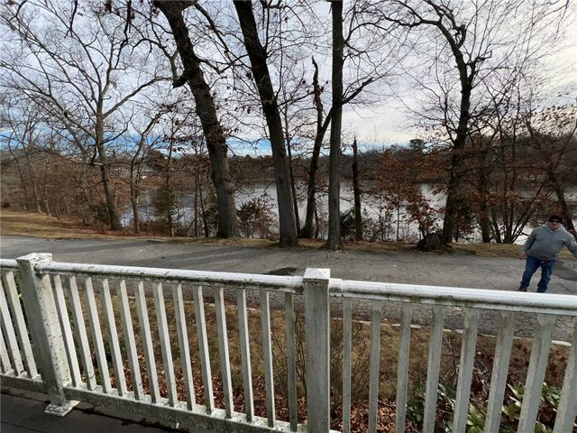 140 Lake View Road, Cranston, RI 02920