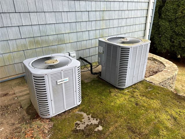 140 Lake View Road, Cranston, RI 02920