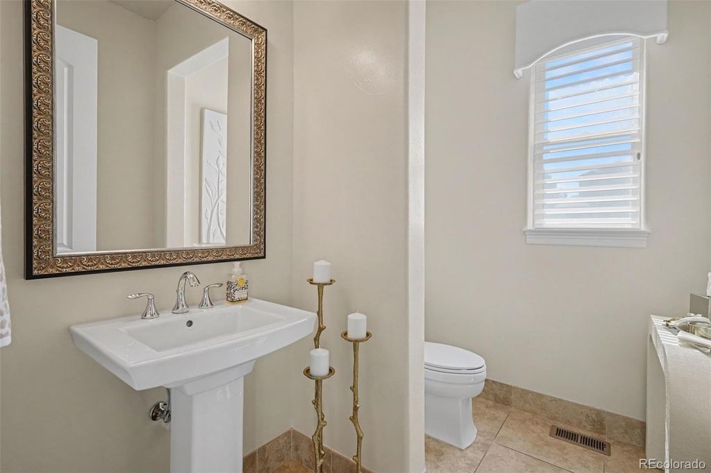 Image 22 of property listing at 9496 Winding Hill Way, Lone Tree, CO 80124