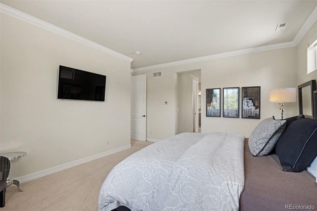 Image 26 of property listing at 9496 Winding Hill Way, Lone Tree, CO 80124