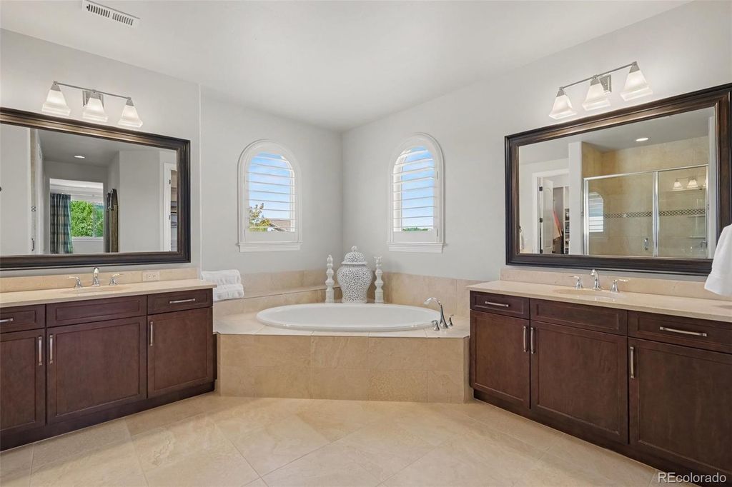 Image 27 of property listing at 9496 Winding Hill Way, Lone Tree, CO 80124