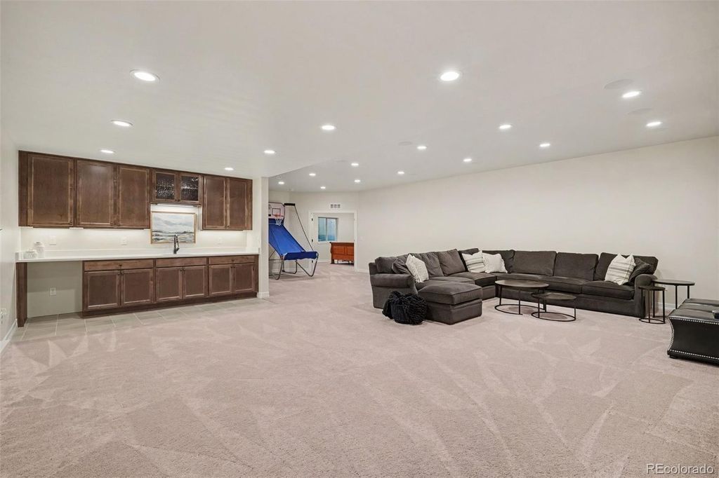 Image 33 of property listing at 9496 Winding Hill Way, Lone Tree, CO 80124