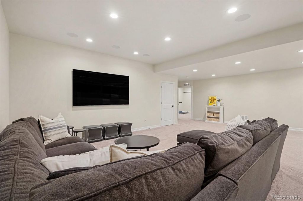 Image 34 of property listing at 9496 Winding Hill Way, Lone Tree, CO 80124
