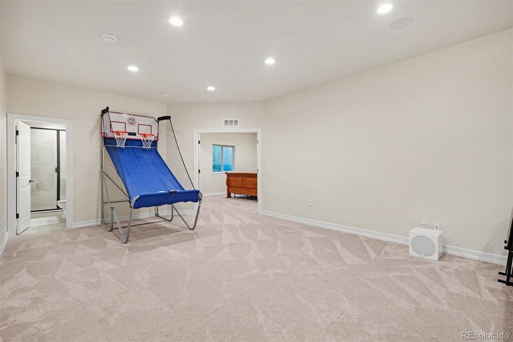 Image 36 of property listing at 9496 Winding Hill Way, Lone Tree, CO 80124