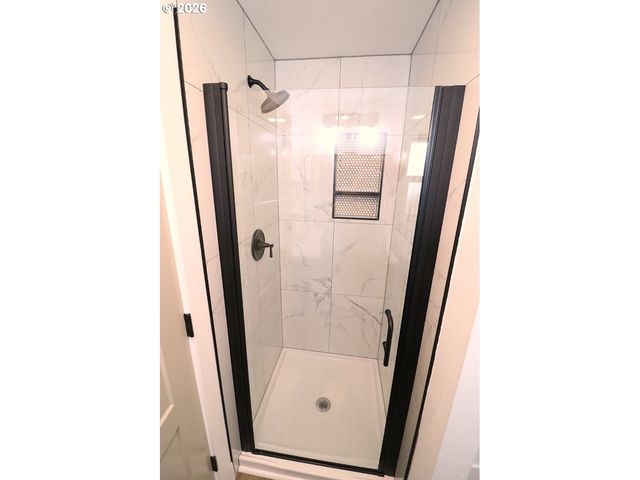 77 SHADY Loop, Springfield, OR 97477