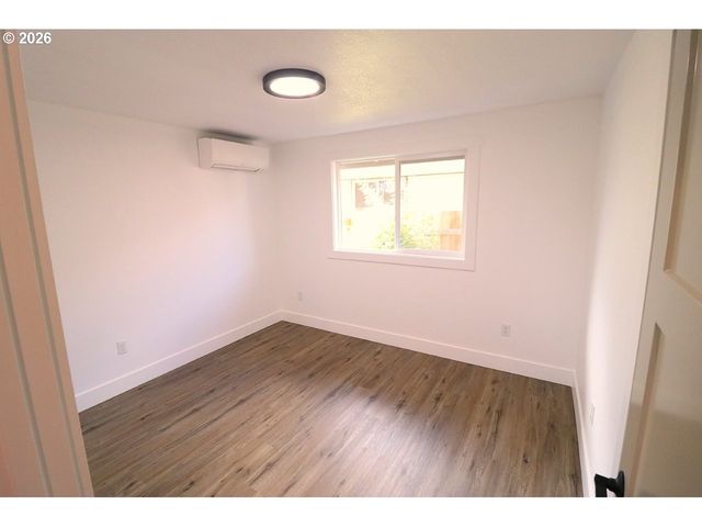 77 SHADY Loop, Springfield, OR 97477